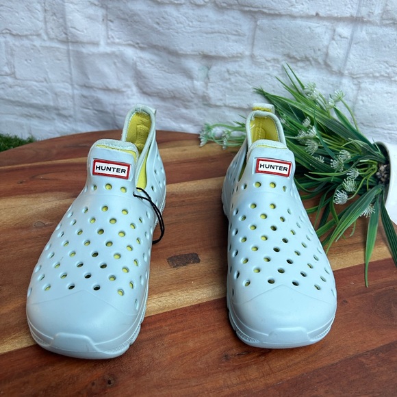 Hunter Original Lightweight
Outdoor Shoe with Ventilating...
Size US B3 G4 - Picture 15 of 16